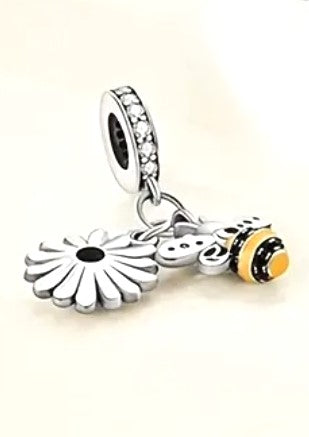 Bee & Daisy Charm - Compatible with Pandora Bracelets